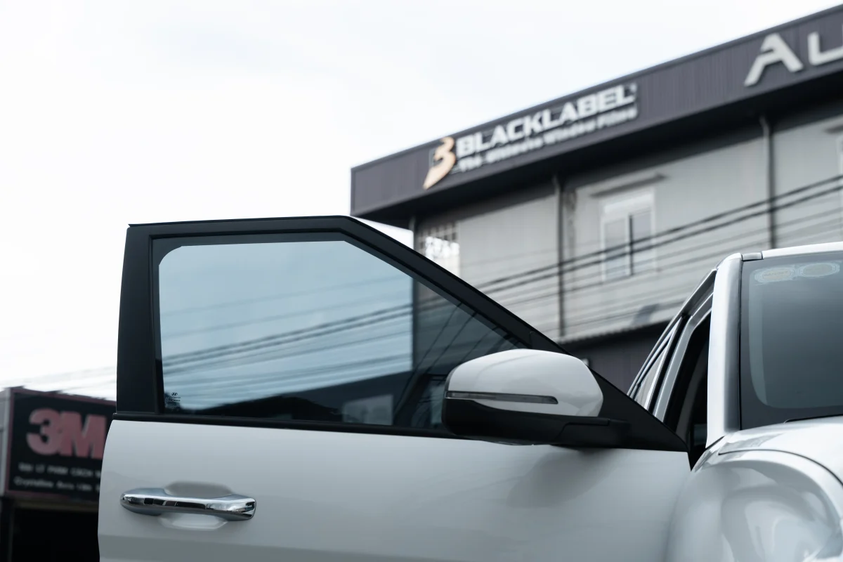 Phim cách nhiệt ô tô Black Label