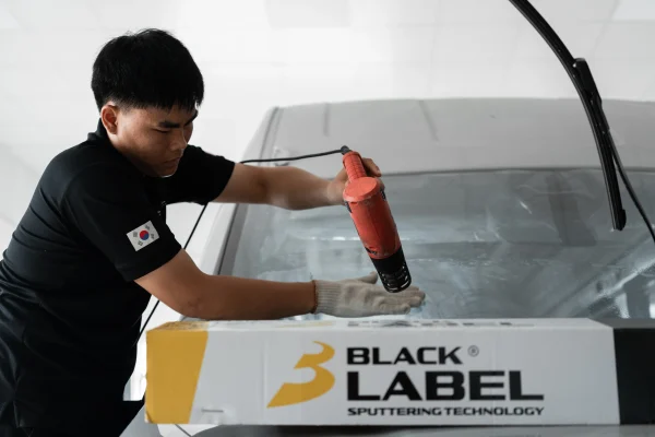 phim cach nhiet ultra nano ceramic Ford Transit 30 Phim Cách Nhiệt Black Label
