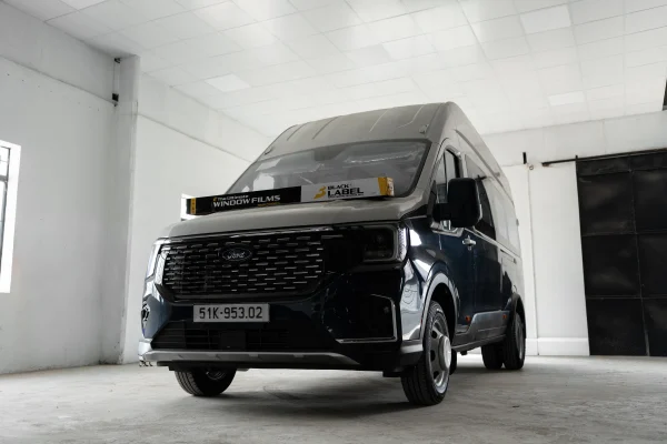 phim cach nhiet ultra nano ceramic Ford Transit 4 Phim Cách Nhiệt Black Label