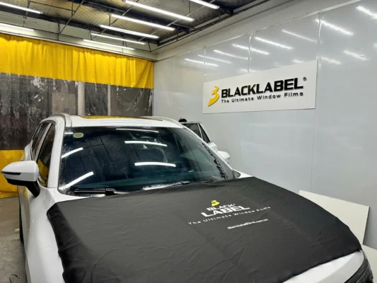 duy nam auto thi cong phim cach nhiet black label 12 Phim cách nhiệt Black Label