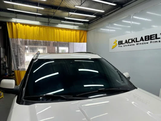 duy nam auto thi cong phim cach nhiet black label 24 Phim cách nhiệt Black Label