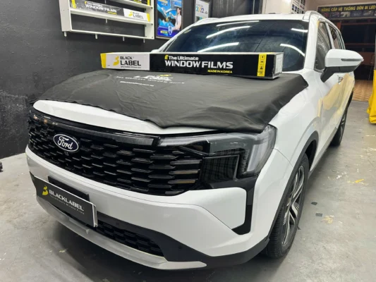duy nam auto thi cong phim cach nhiet black label 33 Phim cách nhiệt Black Label