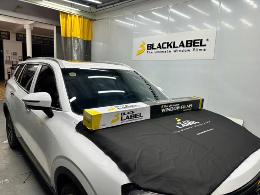 duy nam auto thi cong phim cach nhiet black label 41 Phim cách nhiệt Black Label