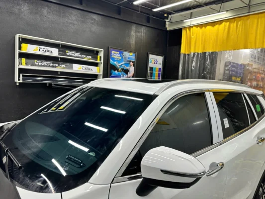 duy nam auto thi cong phim cach nhiet black label 5 Phim cách nhiệt Black Label