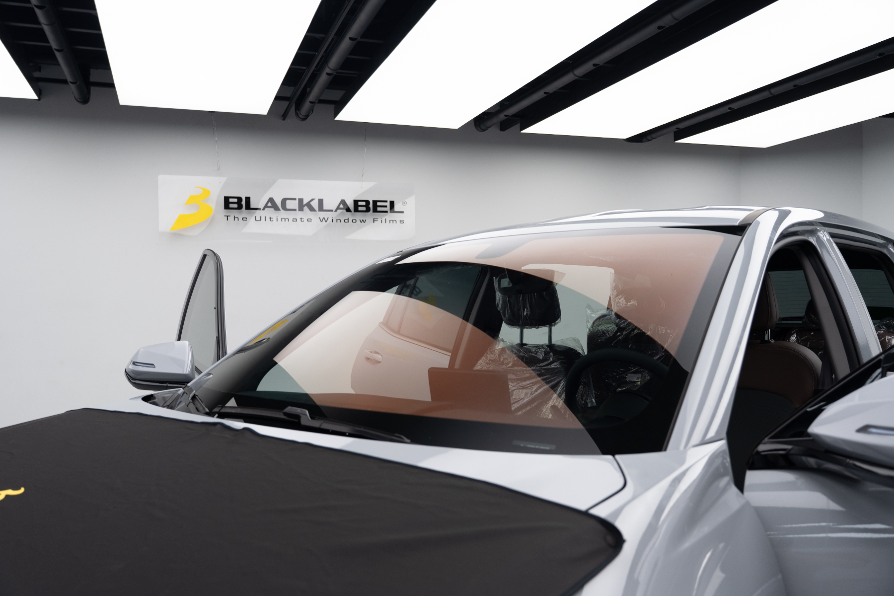 phim cach nhiet o to black label Ultra NanoCeramic B55 5 Phim Cách Nhiệt Ô tô Ultra NanoCeramic